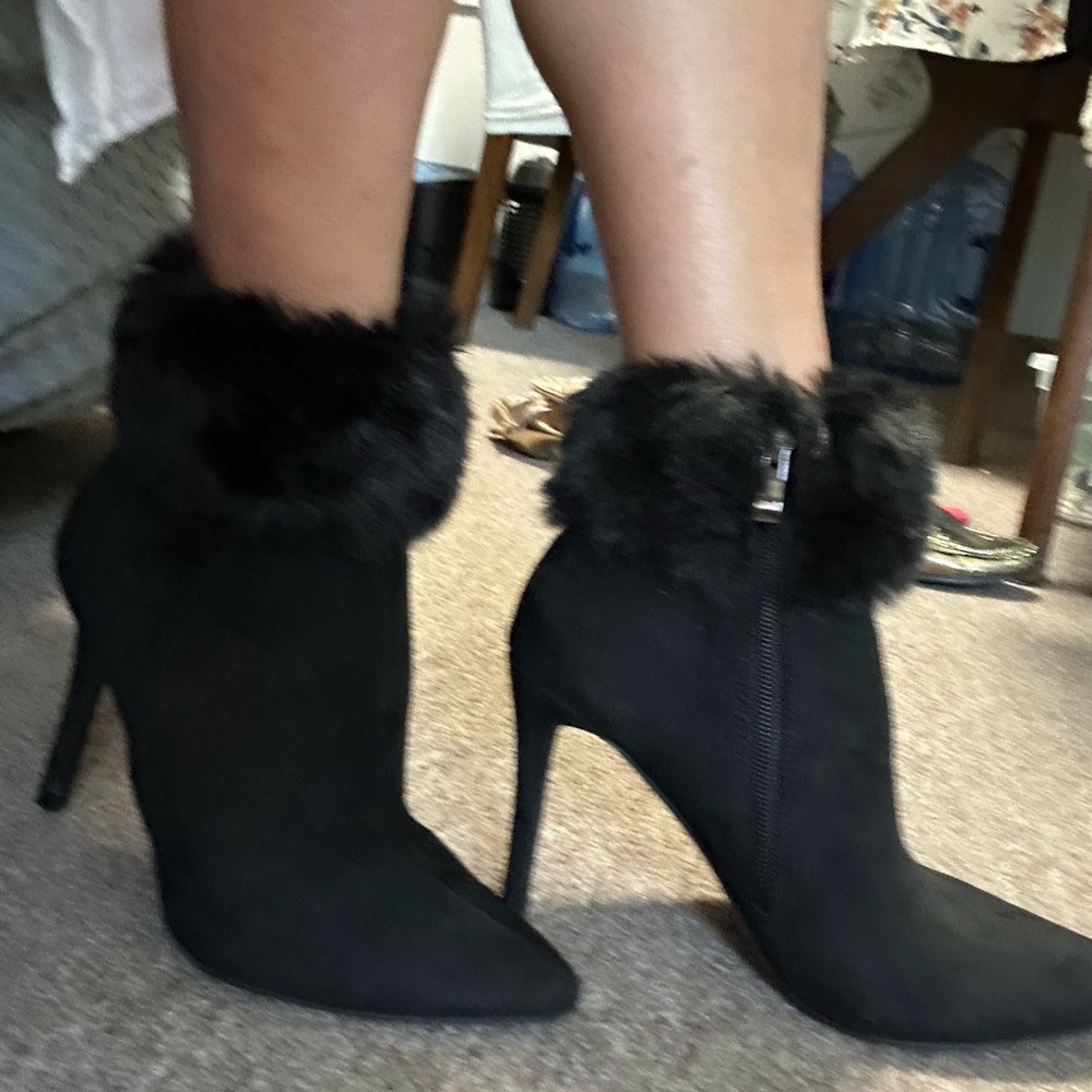 Black Heeled Boots with Chunky Heel